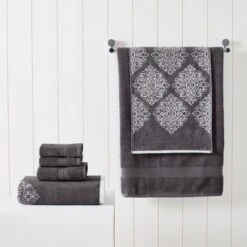 Modern Threads 6 Piece Reversible Yarn Dyed Jacquard Towel Set, Artesia Damask.