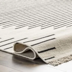 NuLOOM Delora Bohemian Wool Blend Tasseled Area Rug -Home Decoration Shop GUEST 1d7ffe78 f9bc 4c36 8265 aaefd197e2f4