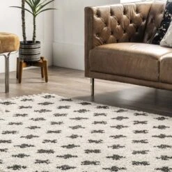 NuLOOM Fatima Cross Cozy Shag Tassel Area Rug 23 NuLOOM Fatima Cross Cozy Shag Tassel Area Rug -Home Decoration Shop GUEST 2b114176 830d 4547 bd45 5315f3519171