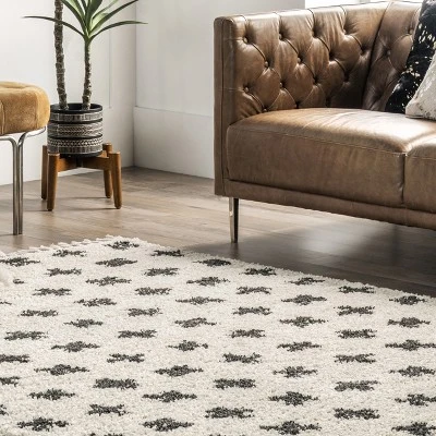 NuLOOM Fatima Cross Cozy Shag Tassel Area Rug 10 NuLOOM Fatima Cross Cozy Shag Tassel Area Rug - Image 8