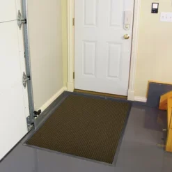 3'x5' Solid Dotted Doormat Brown/Black - HomeTrax