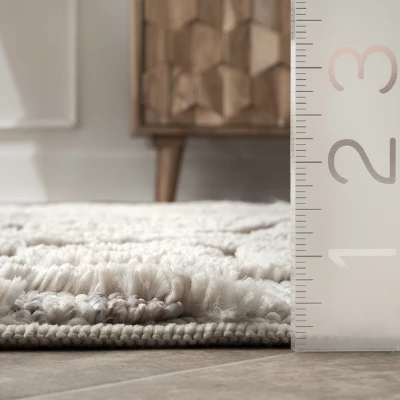 NuLOOM Diamond Shaggy Deja Area Rug 6 NuLOOM Diamond Shaggy Deja Area Rug - Image 4