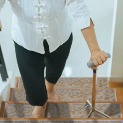 Sussexhome Leaves Collection Non-Slip Carpet Stair Treads For Wooden Steps, 9" X 28" -Home Decoration Shop GUEST d1c3968c bf5e 4a0c b8bb ab2485cd2753