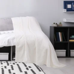 PiccoCasa New Luxury Leaves Fulls Fleece Warm Large Sofa Throw Blankets -Home Decoration Shop GUEST e1198f2d 3f9d 4e60 ad5e ad9cc7c7094b