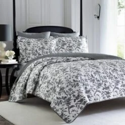 Amberley Quilt Set Laura Ashley -Home Decoration Shop GUEST e92efd06 c2bb 4938 a3d0 b338bce1d163
