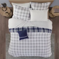 Leroy Reversible Complete Bedding Set